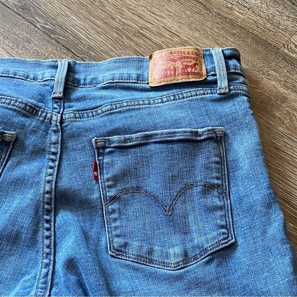 Levis Shorts Women’s Size 30 Blue Jean Distressed - Picture 13 of 13